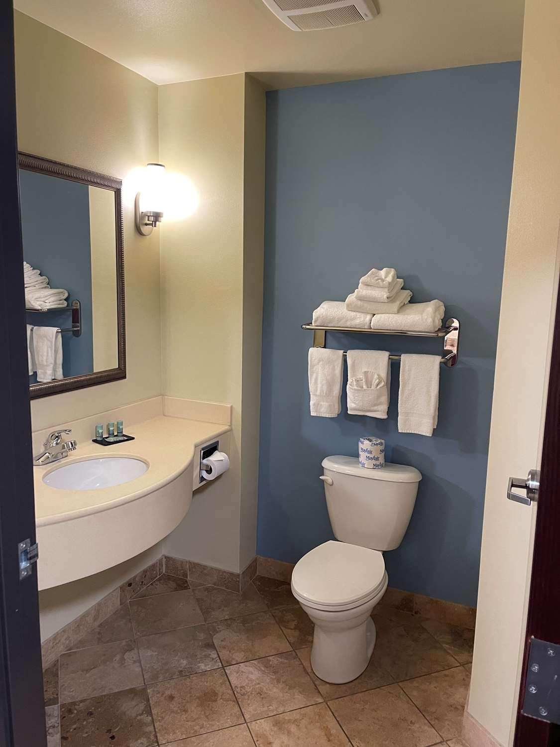 Best Western Coffeyville Central Business District Inn And Suites Dış mekan fotoğraf