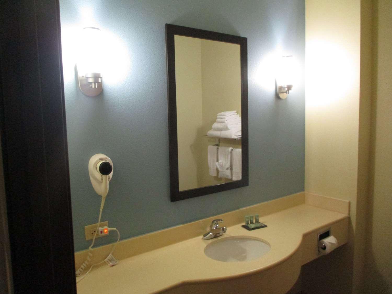 Best Western Coffeyville Central Business District Inn And Suites Dış mekan fotoğraf