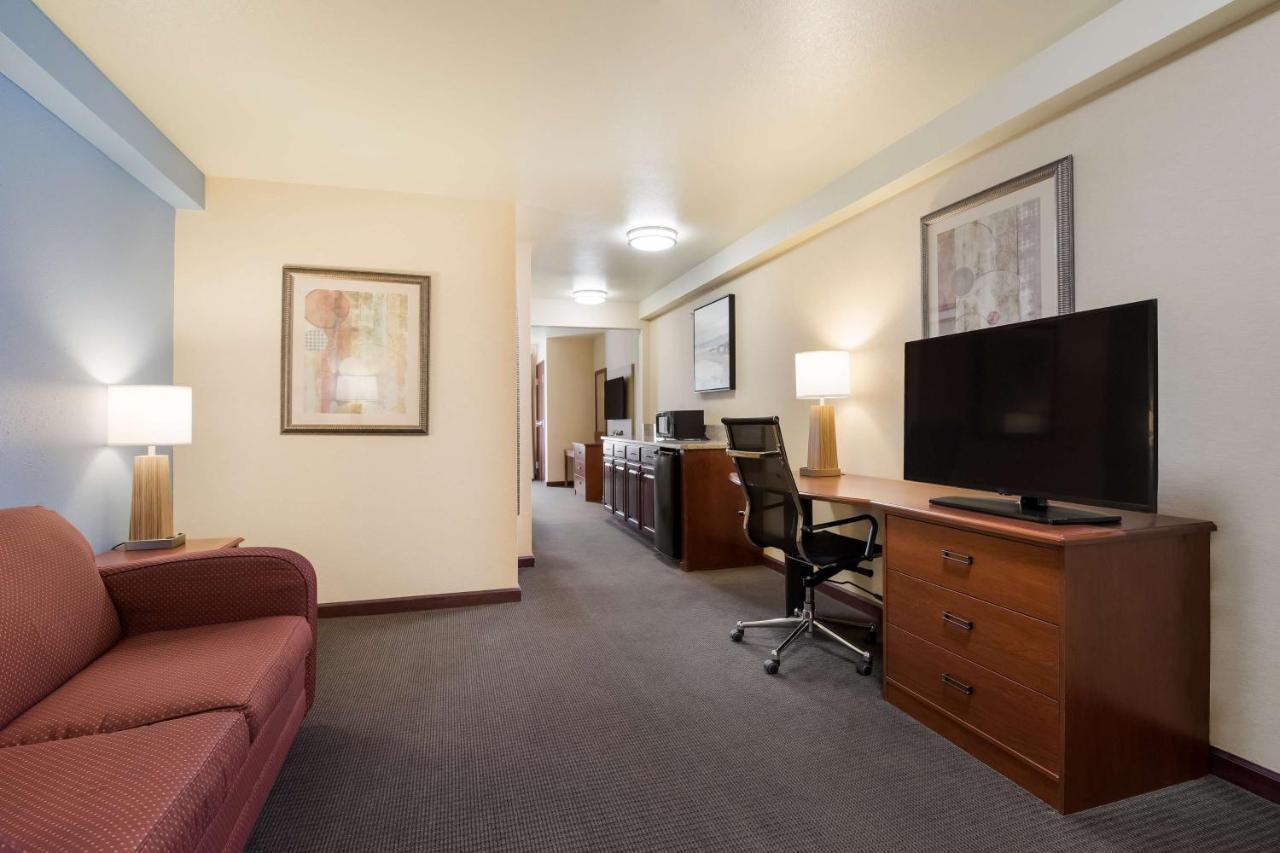 Best Western Coffeyville Central Business District Inn And Suites Dış mekan fotoğraf
